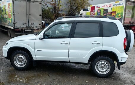Chevrolet Niva I рестайлинг, 2018 год, 950 000 рублей, 6 фотография