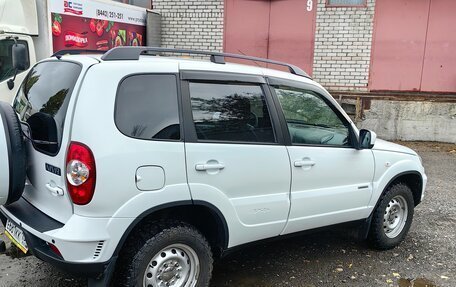 Chevrolet Niva I рестайлинг, 2018 год, 950 000 рублей, 4 фотография