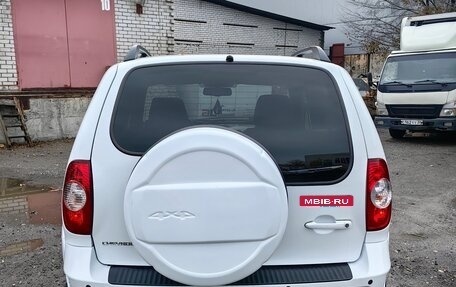 Chevrolet Niva I рестайлинг, 2018 год, 950 000 рублей, 5 фотография