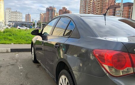 Chevrolet Cruze II, 2009 год, 410 000 рублей, 4 фотография