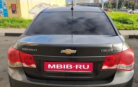 Chevrolet Cruze II, 2009 год, 410 000 рублей, 2 фотография