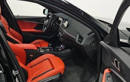 BMW 1 серия, 2024 год, 3 920 000 рублей, 13 фотография