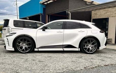 Toyota Crown, 2024 год, 4 450 000 рублей, 3 фотография