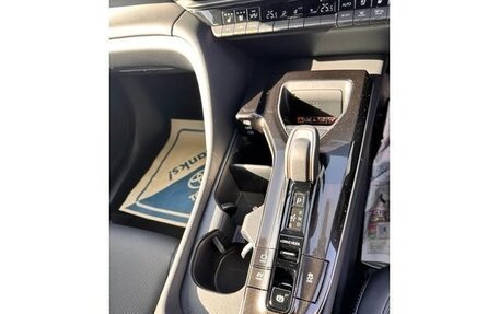 Toyota Crown, 2024 год, 4 450 000 рублей, 17 фотография