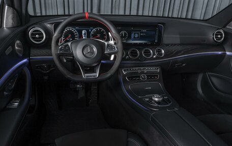 Mercedes-Benz E-Класс, 2017 год, 3 627 000 рублей, 6 фотография