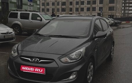 Hyundai Solaris II рестайлинг, 2012 год, 740 000 рублей, 2 фотография