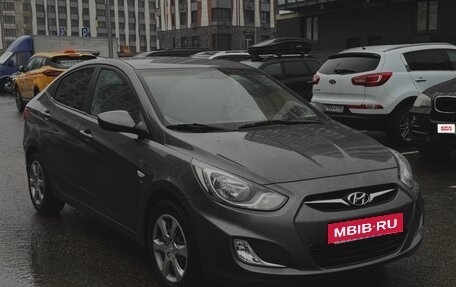 Hyundai Solaris II рестайлинг, 2012 год, 740 000 рублей, 3 фотография