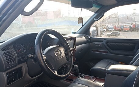 Toyota Land Cruiser 100 рестайлинг 2, 2001 год, 2 000 000 рублей, 2 фотография