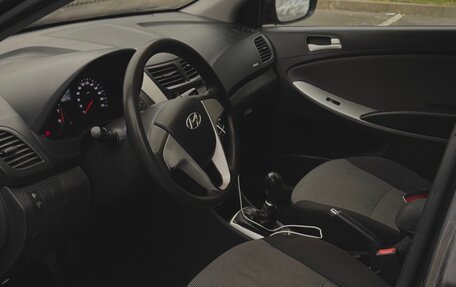 Hyundai Solaris II рестайлинг, 2012 год, 740 000 рублей, 7 фотография