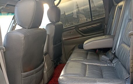 Toyota Land Cruiser 100 рестайлинг 2, 2001 год, 2 000 000 рублей, 4 фотография