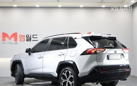 Toyota RAV4, 2022 год, 2 454 000 рублей, 4 фотография