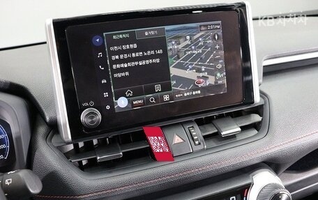 Toyota RAV4, 2022 год, 2 454 000 рублей, 10 фотография