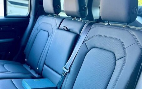 Land Rover Defender II, 2025 год, 11 500 000 рублей, 20 фотография