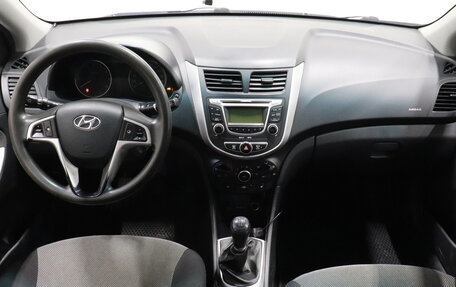 Hyundai Solaris II рестайлинг, 2013 год, 593 000 рублей, 7 фотография