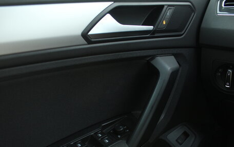 Volkswagen Tiguan II, 2020 год, 2 556 000 рублей, 11 фотография