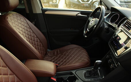 Volkswagen Tiguan II, 2020 год, 2 556 000 рублей, 13 фотография