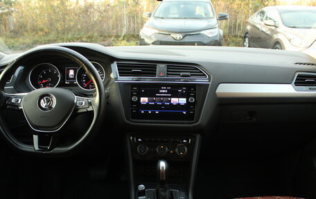 Volkswagen Tiguan II, 2020 год, 2 556 000 рублей, 17 фотография