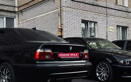 BMW 5 серия, 2002 год, 800 000 рублей, 3 фотография