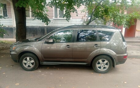 Mitsubishi Outlander III рестайлинг 3, 2011 год, 1 050 000 рублей, 6 фотография