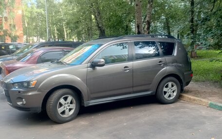 Mitsubishi Outlander III рестайлинг 3, 2011 год, 1 050 000 рублей, 5 фотография