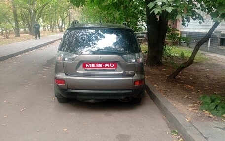 Mitsubishi Outlander III рестайлинг 3, 2011 год, 1 050 000 рублей, 9 фотография