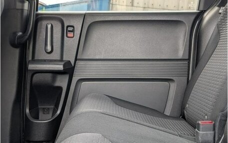 Honda Freed I, 2014 год, 868 000 рублей, 27 фотография