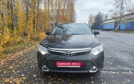 Toyota Camry, 2015 год, 1 690 000 рублей, 2 фотография