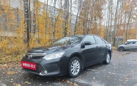 Toyota Camry, 2015 год, 1 690 000 рублей, 4 фотография