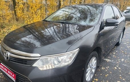 Toyota Camry, 2015 год, 1 690 000 рублей, 6 фотография