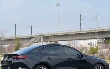 Mazda 3, 2023 год, 1 990 000 рублей, 4 фотография