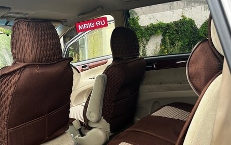 Toyota Ipsum II, 2001 год, 620 000 рублей, 9 фотография