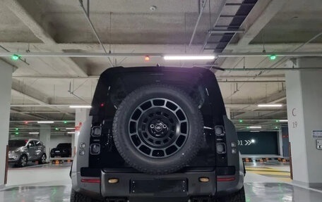Land Rover Defender II, 2025 год, 27 000 000 рублей, 4 фотография