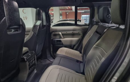 Land Rover Defender II, 2025 год, 27 000 000 рублей, 11 фотография