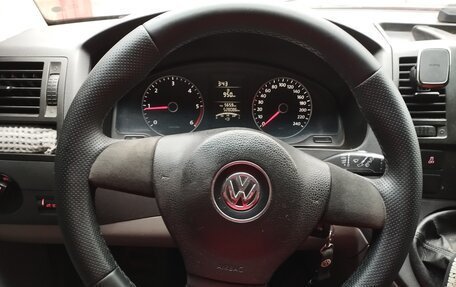 Volkswagen Caravelle T5, 2011 год, 1 650 000 рублей, 12 фотография