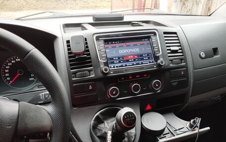 Volkswagen Caravelle T5, 2011 год, 1 650 000 рублей, 13 фотография