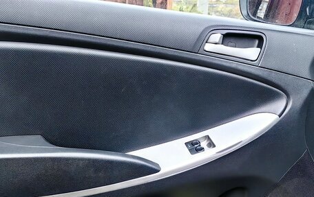 Hyundai Solaris II рестайлинг, 2012 год, 739 000 рублей, 9 фотография