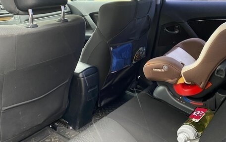 Toyota Avensis III рестайлинг, 2010 год, 950 000 рублей, 7 фотография