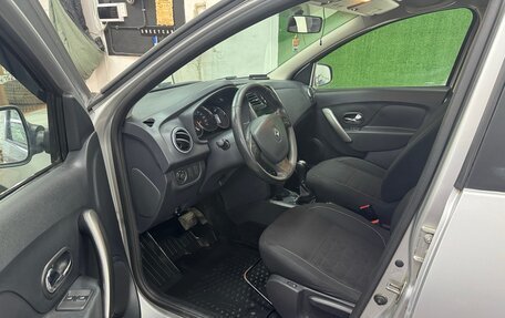 Renault Sandero II рестайлинг, 2017 год, 860 000 рублей, 10 фотография