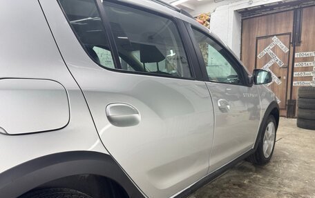 Renault Sandero II рестайлинг, 2017 год, 860 000 рублей, 6 фотография