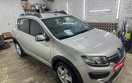 Renault Sandero II рестайлинг, 2017 год, 860 000 рублей, 7 фотография