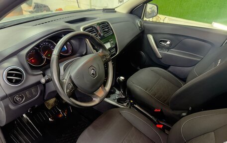 Renault Sandero II рестайлинг, 2017 год, 860 000 рублей, 13 фотография