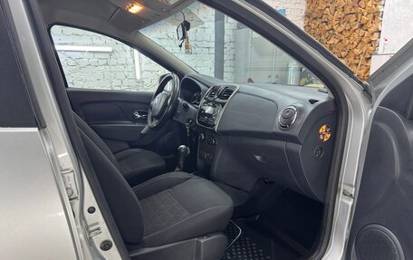 Renault Sandero II рестайлинг, 2017 год, 860 000 рублей, 17 фотография