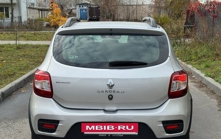 Renault Sandero II рестайлинг, 2017 год, 860 000 рублей, 24 фотография