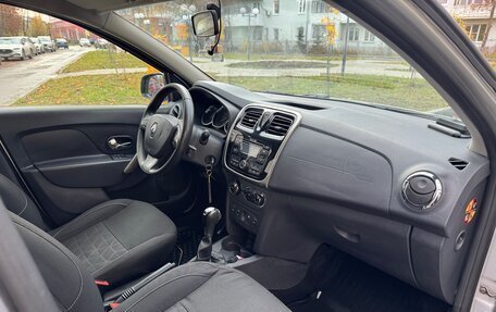 Renault Sandero II рестайлинг, 2017 год, 860 000 рублей, 29 фотография