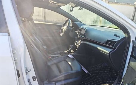 Hyundai Elantra, 2020 год, 1 200 000 рублей, 10 фотография