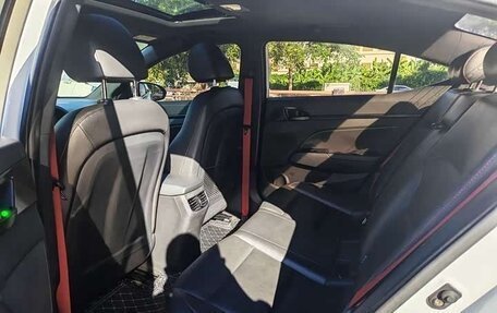 Hyundai Elantra, 2020 год, 1 200 000 рублей, 12 фотография