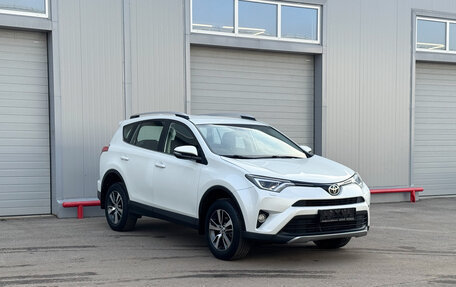 Toyota RAV4, 2019 год, 2 498 000 рублей, 3 фотография