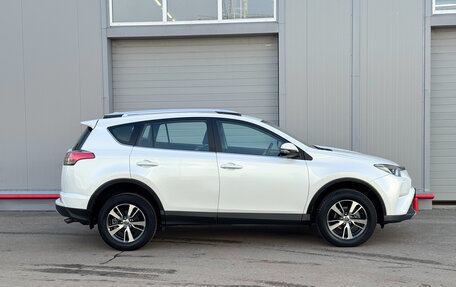 Toyota RAV4, 2019 год, 2 498 000 рублей, 9 фотография