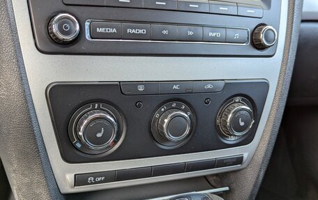 Skoda Octavia, 2012 год, 585 000 рублей, 18 фотография