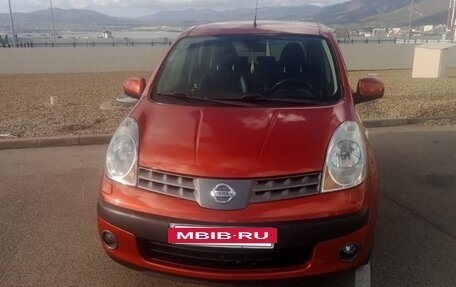 Nissan Note II рестайлинг, 2006 год, 595 000 рублей, 2 фотография